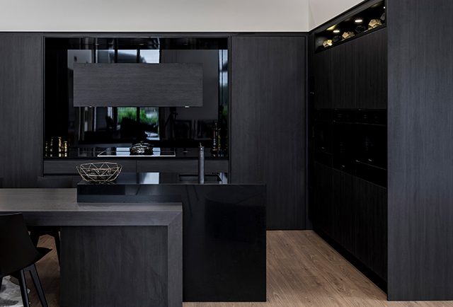 Germancraft-Noir-Kitchen-640x434.jpg