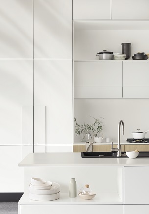 Perth-showroom-white-kitchen-304x434